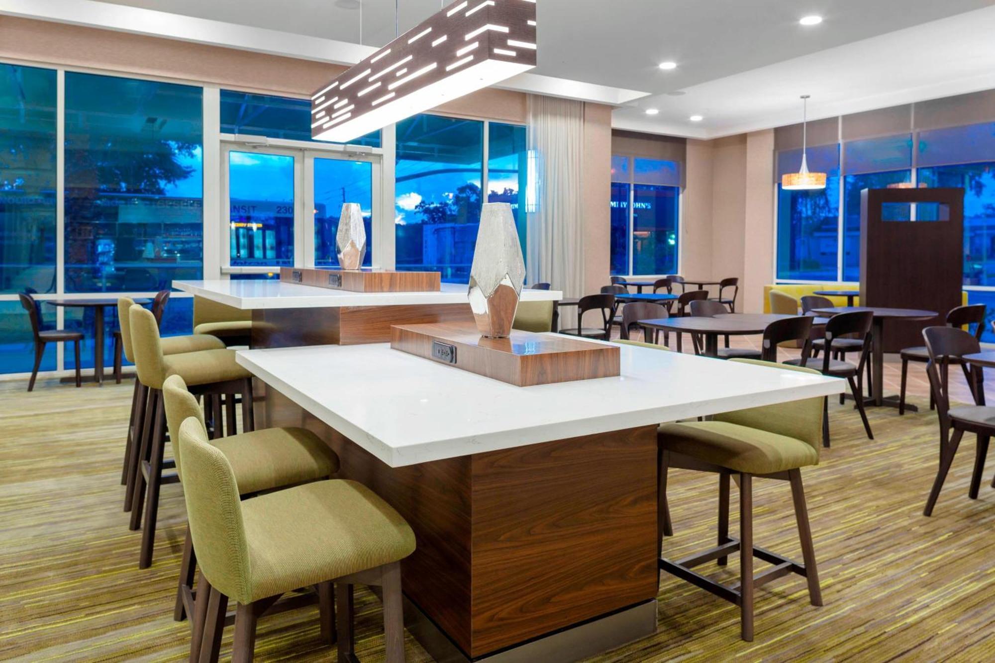 คอร์ตยาร์ด เดอแลนด์ ฮิสตอริค ดาวน์ทาวน์ Hotel ภายนอก รูปภาพ