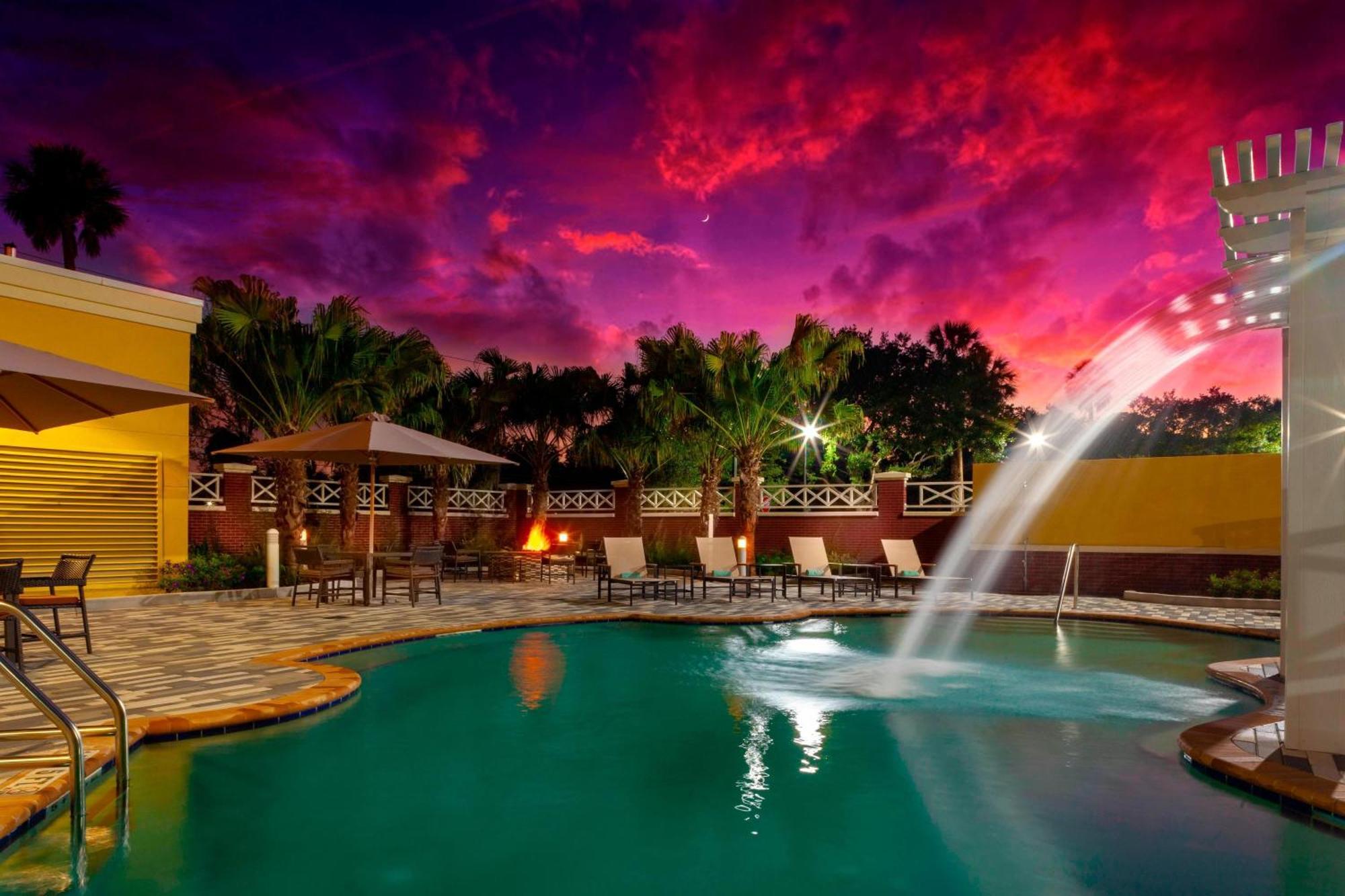 คอร์ตยาร์ด เดอแลนด์ ฮิสตอริค ดาวน์ทาวน์ Hotel ภายนอก รูปภาพ